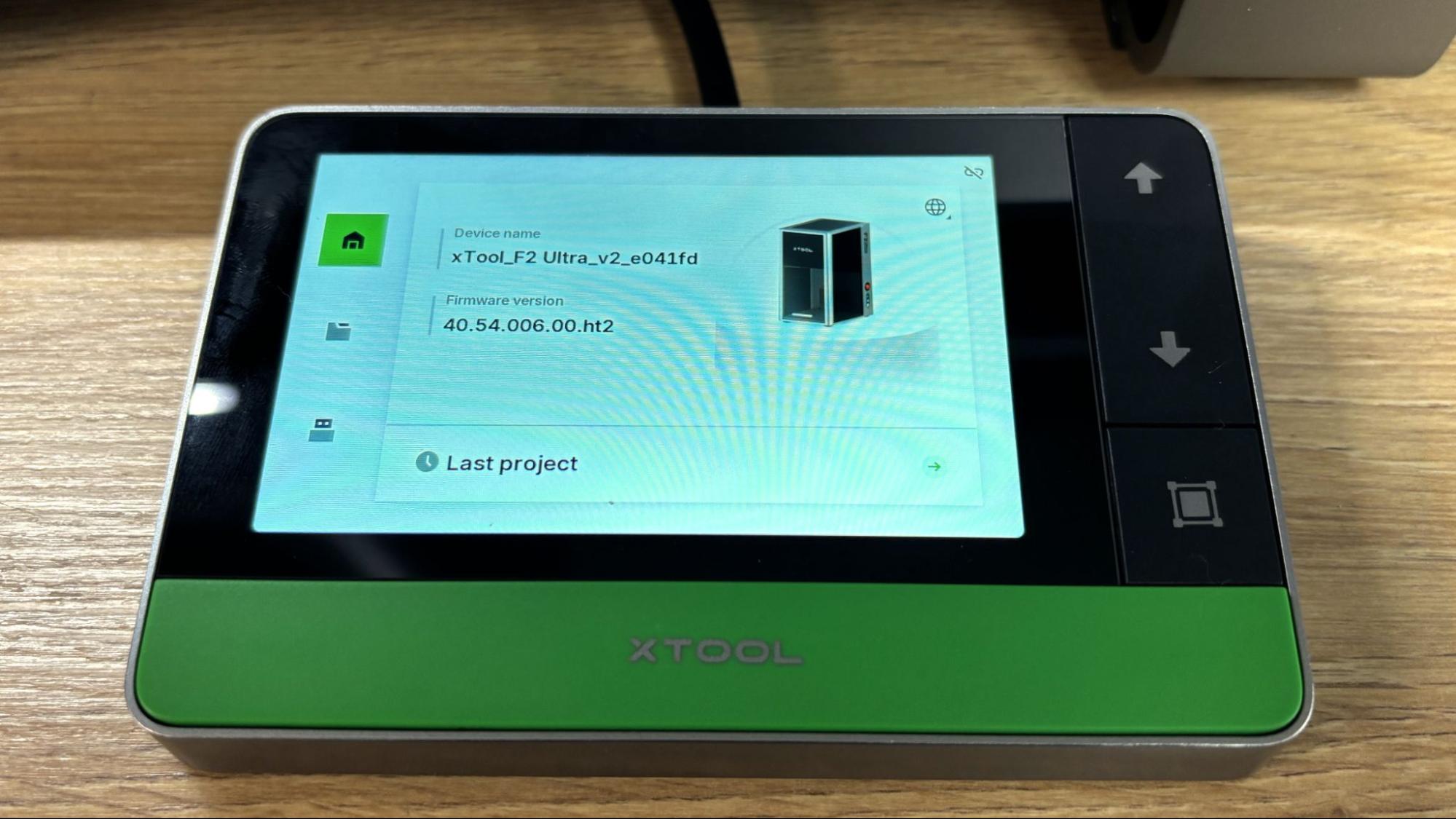 Лазерный станок xTool F2 Ultra: гравировка металла | DGL.RU