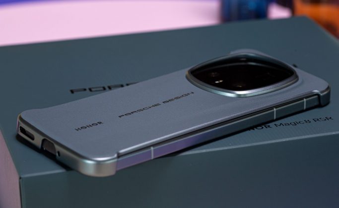 Honor Magic8 RSR Porsche Design