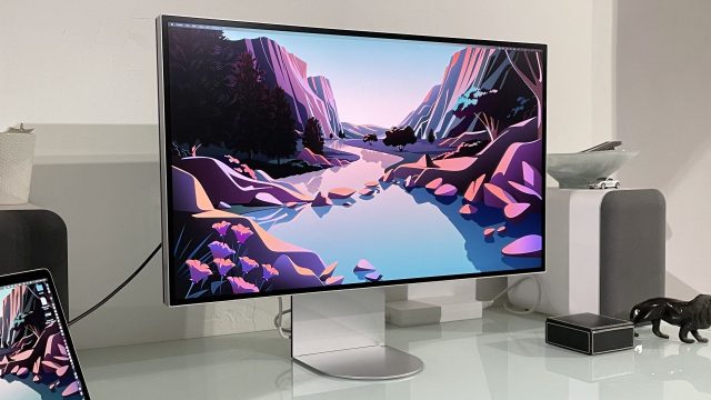 Монитор LG UltraFine 6K Evo 32U990A против OLED | DGL.RU