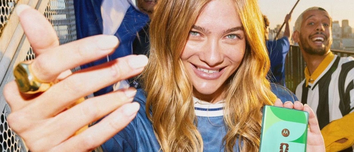 Футбол вам в экран: Motorola выпустила Razr к ЧМ-26 и просит за него космос