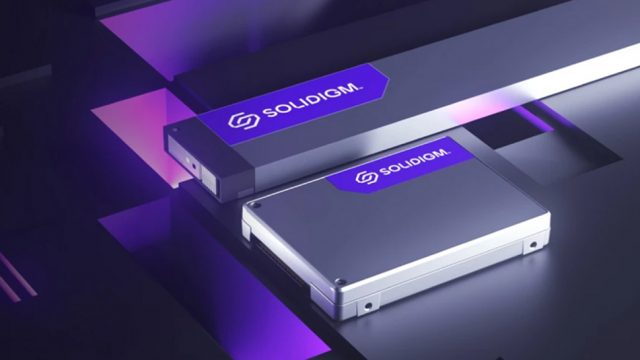 Накопитель SSD Solidigm D5-P5336 на 122 терабайта подорожал в три раза и теперь стоит как новая квартира Накопитель SSD Solidigm D5-P5336 подорожал | DGL.RU
