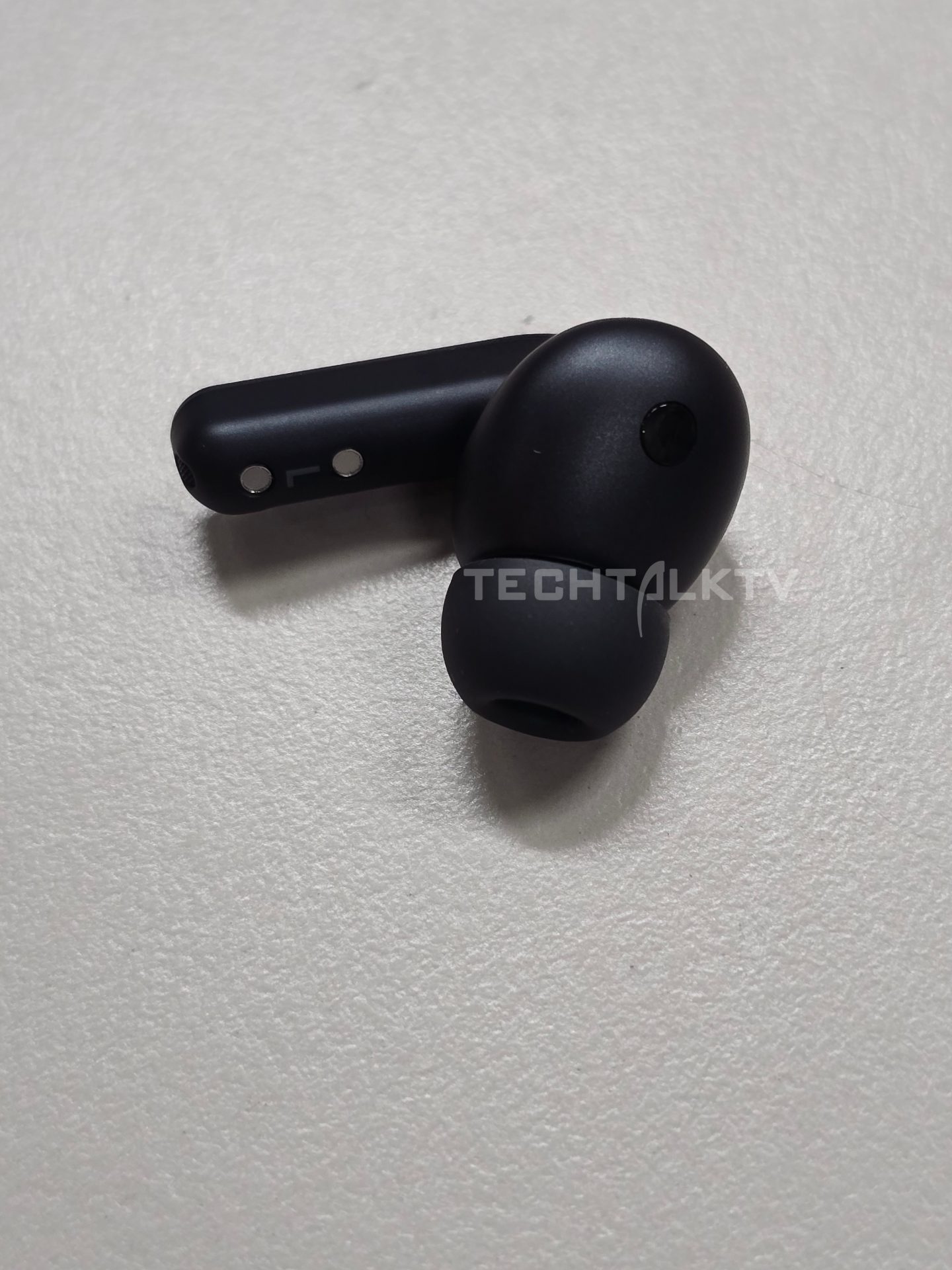 Наушники Samsung Galaxy Buds4: блестящие ножки и дизайн «как у Apple» слили до премьеры картинка Наушники Galaxy Buds4: дизайн как у Apple | DGL.RU