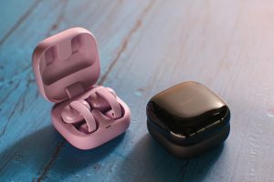 Наушники Sony LinkBuds Clip: странная новинка за кучу денег без базовой функции