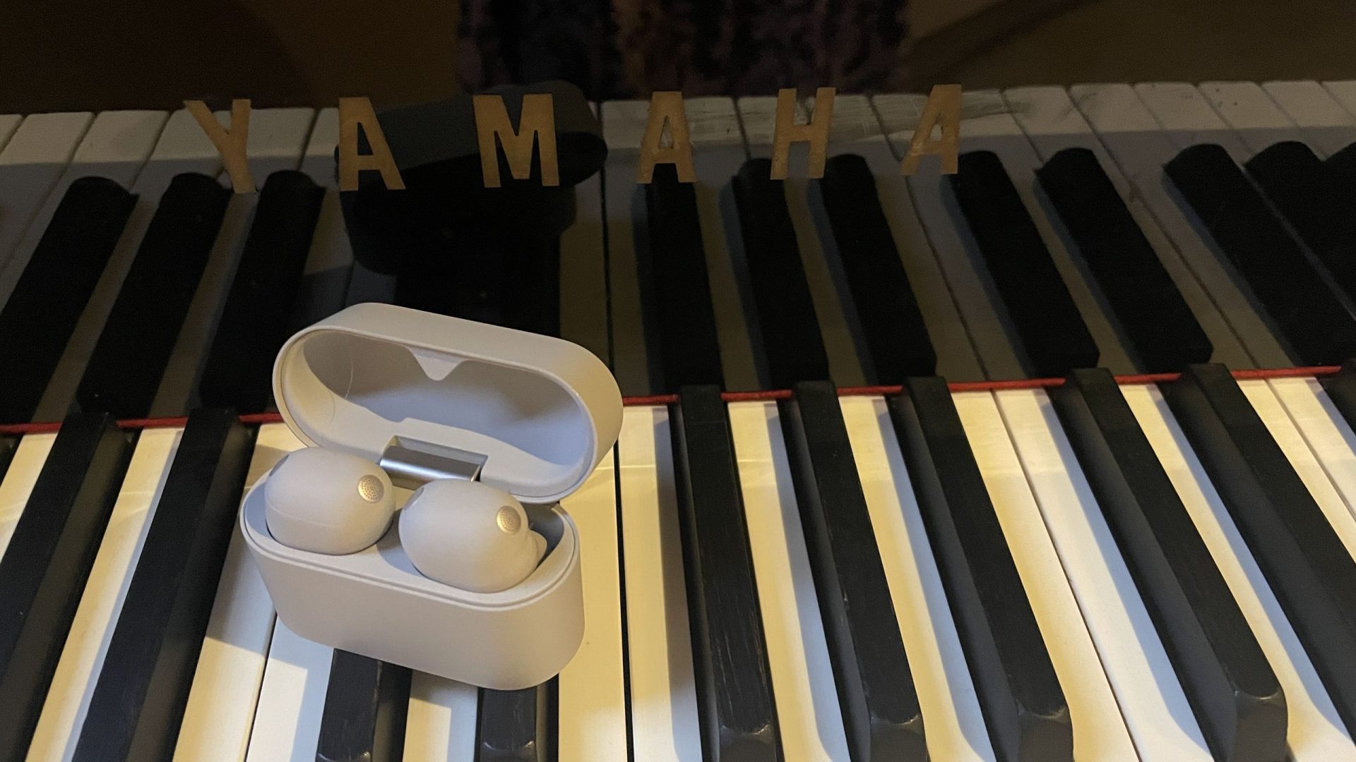 Я протестировала Sony WF-1000XM6 — отличное звучание