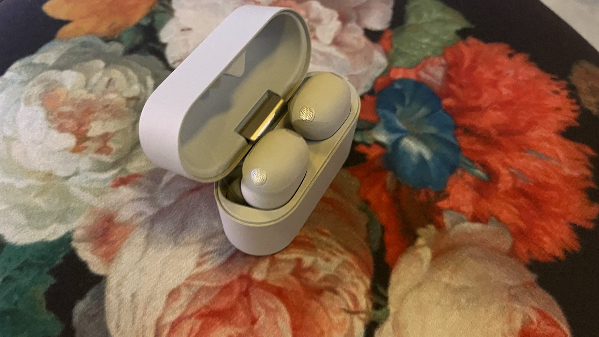 Наушники Sony WF-1000XM6 — звук отличный | DGL.RU