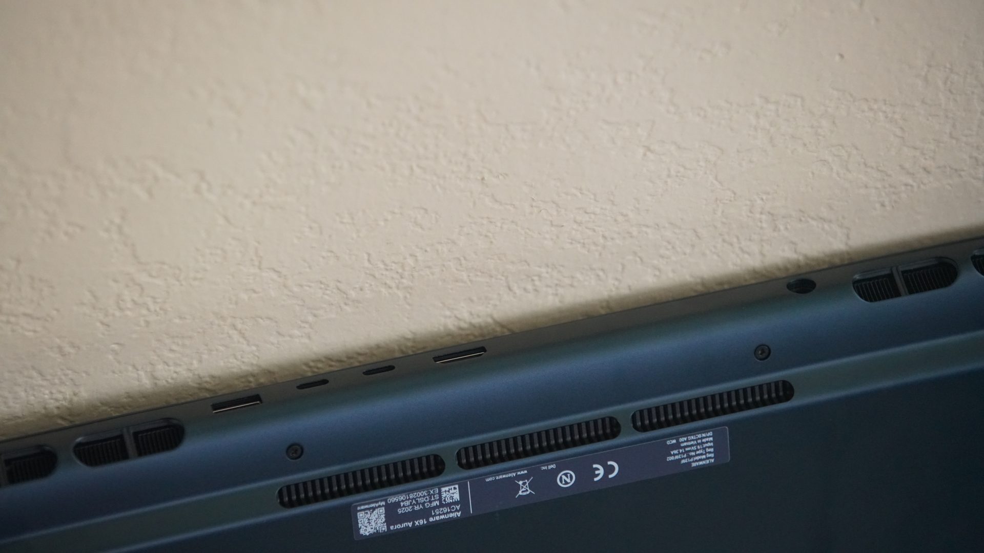 Ноутбук Alienware 16X Aurora с экраном 240 Гц | DGL.RU