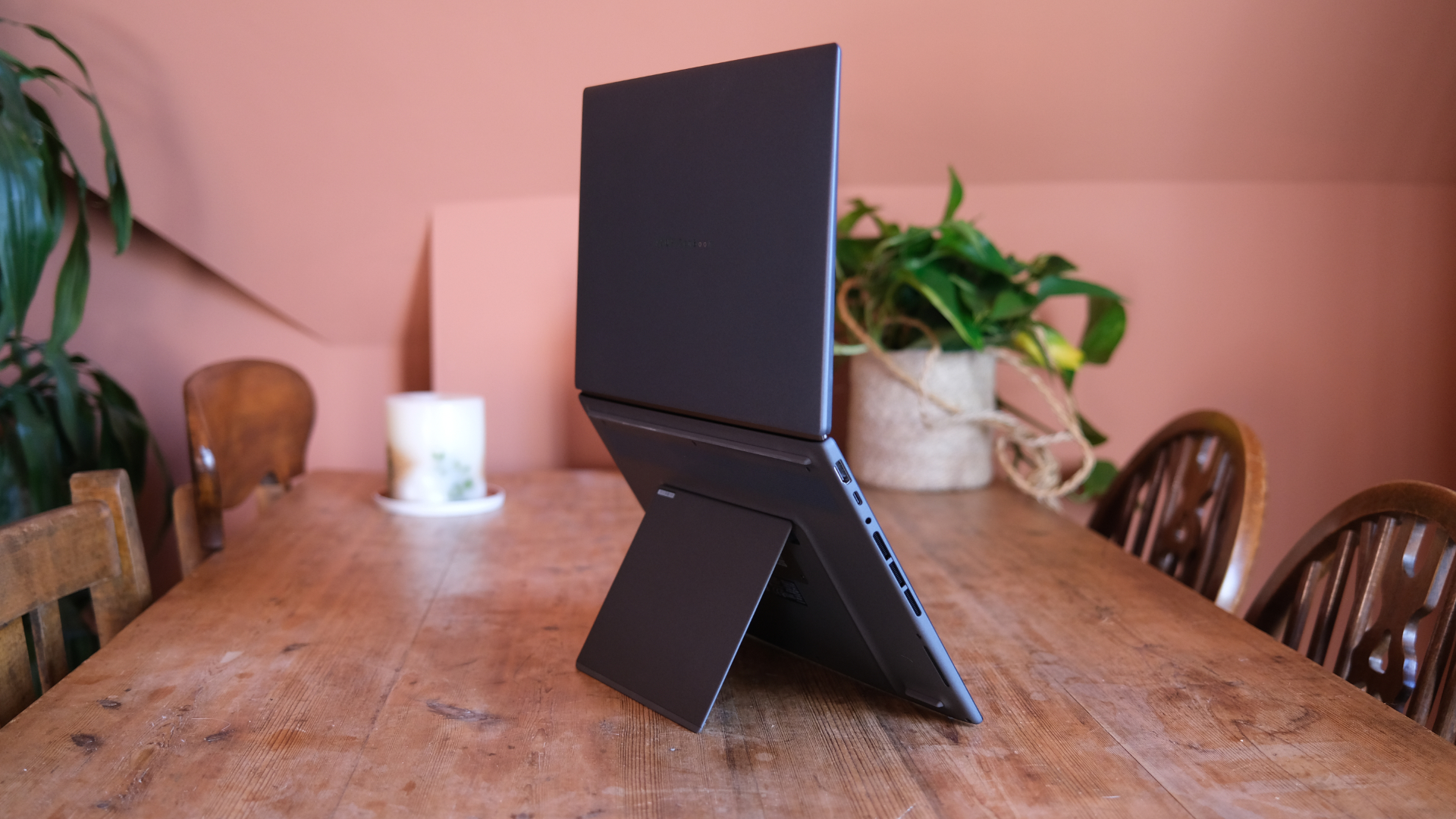 Ноутбук Asus Zenbook Duo (2026): два экрана | DGL.RU