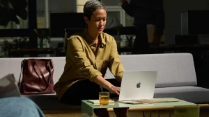 Ноутбук MacBook Pro получит сенсорный экран и станет подобием гигантского iPhone