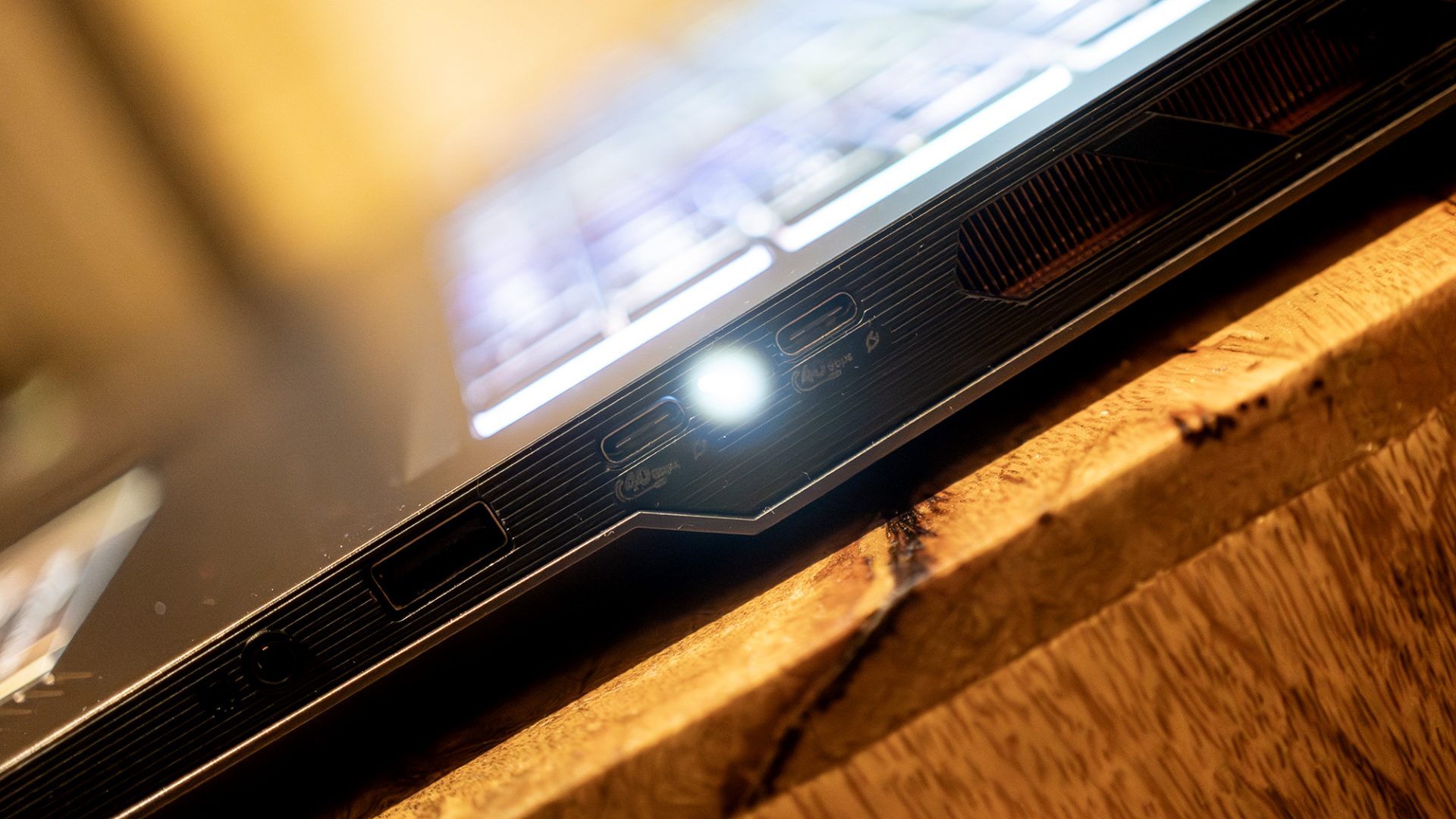 Обзор ноутбука MSI Vector A18 HX: большой во всех отношениях картинка Ноутбук MSI Vector A18 HX как рабочая станция | DGL.RU