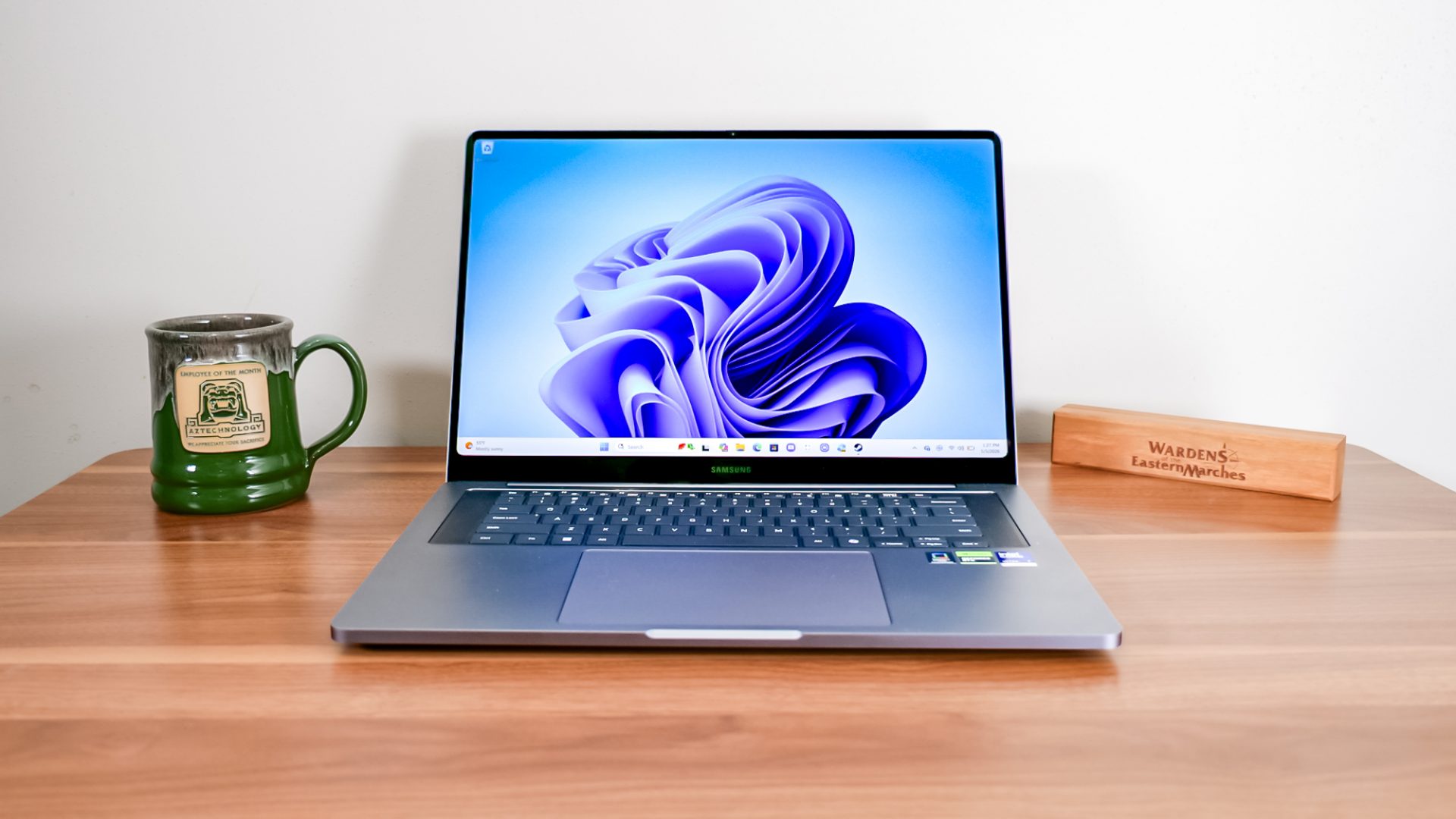 Обзор Galaxy Book6 Ultra: Samsung создала конкурента MacBook картинка Ноутбук Samsung Galaxy Book6 Ultra | DGL.RU