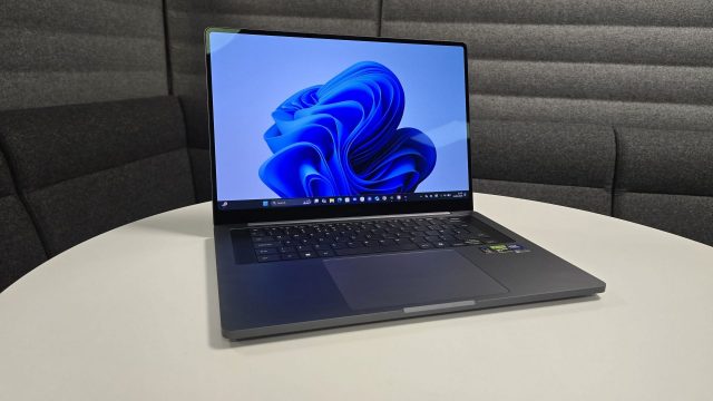 Ноутбук Samsung Galaxy Book6 Ultra | DGL.RU1 Ноутбук Samsung Galaxy Book6 Ultra | DGL.RU