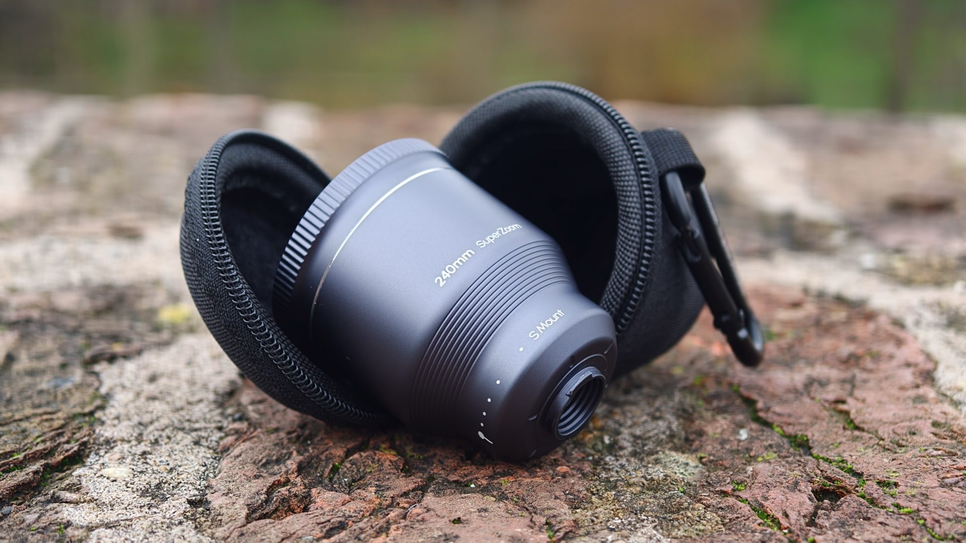 Обзор ShiftCam LensUltra Explorer Super Zoom Tele 240mm: большой зум, большие компромиссы картинка Объектив ShiftCam LensUltra 240mm - ниша | DGL.RU