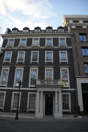 Объектив Sigma 17&ndash;40mm f/1.8 DC Art рвет фиксы | DGL.RU