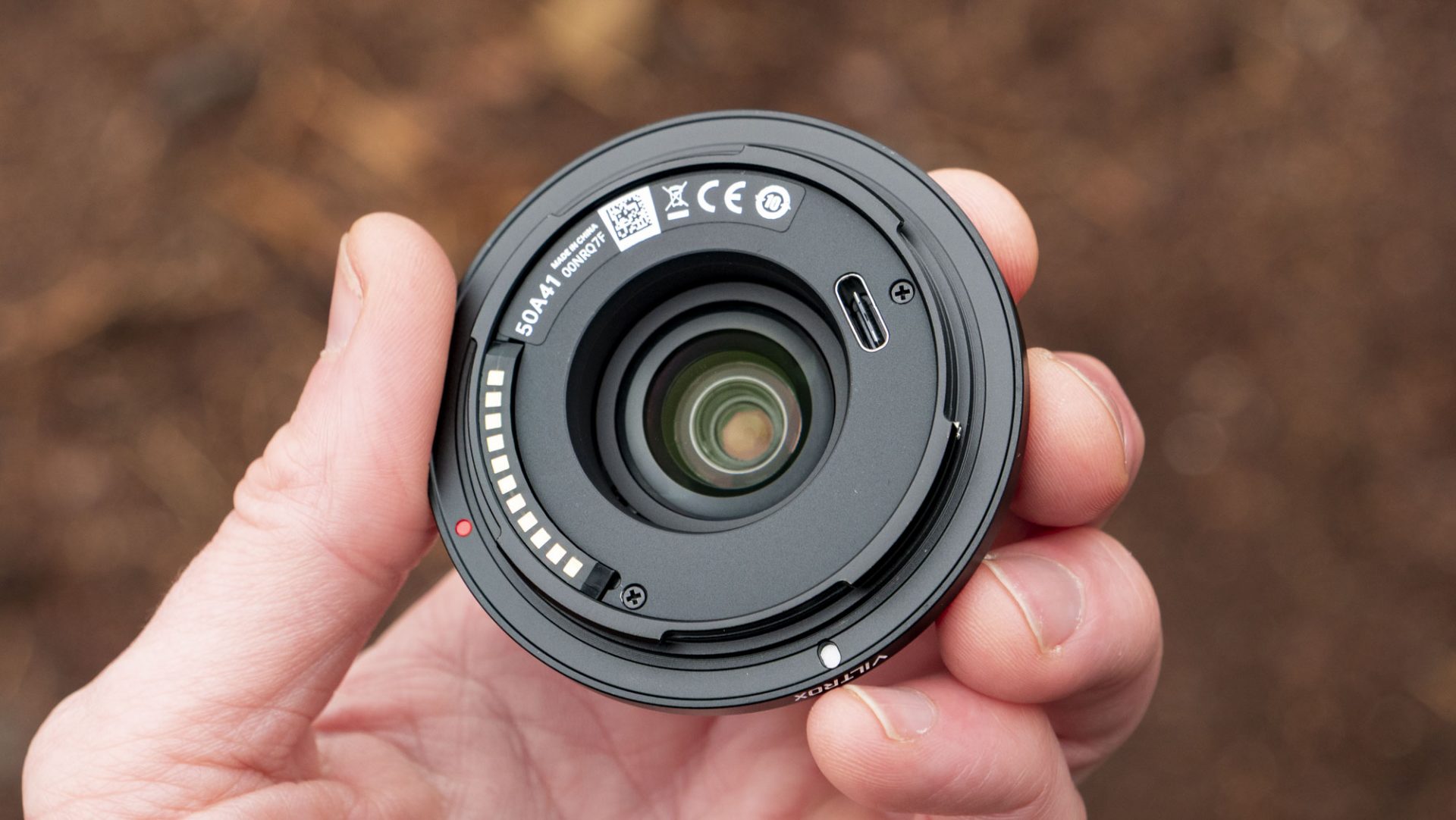 Обзор Viltrox AF 28mm f/4.5: объектив с неповторимым характером картинка Объектив Viltrox AF 28mm f/4.5 с характером | DGL.RU