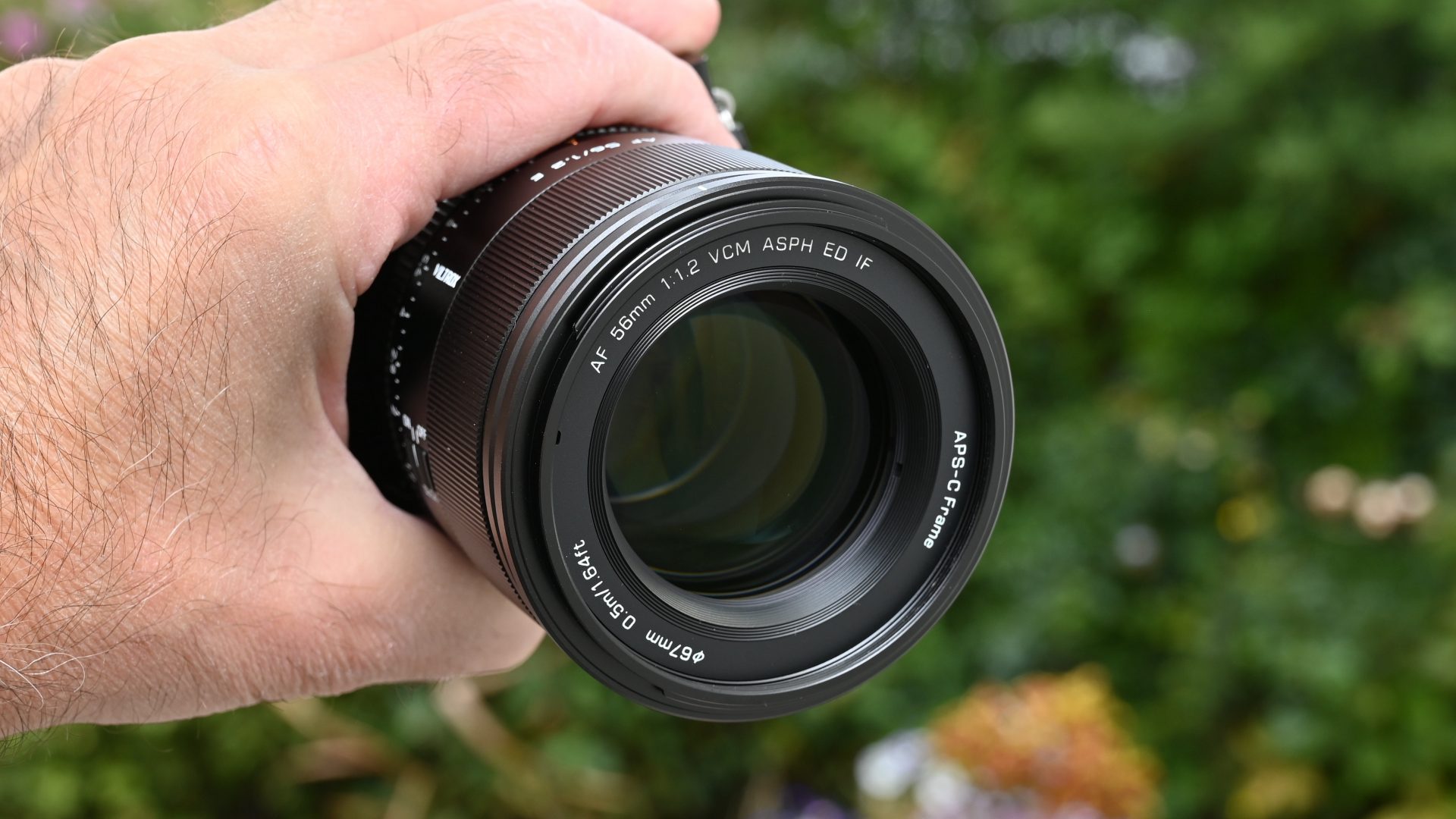 Обзор Viltrox AF 56mm f/1.2 Pro: портретник для APS-C камер картинка Объектив Viltrox AF 56mm f/1.2 Pro для портретов | DGL.RU