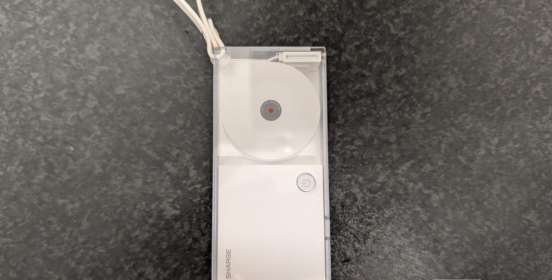 Обзор Sharge Retractable 3-в-1 — крутой пауэрбанк, который жалко брать с собой картинка Пауэрбанк Sharge Retractable 3-in-1 | DGL.RU