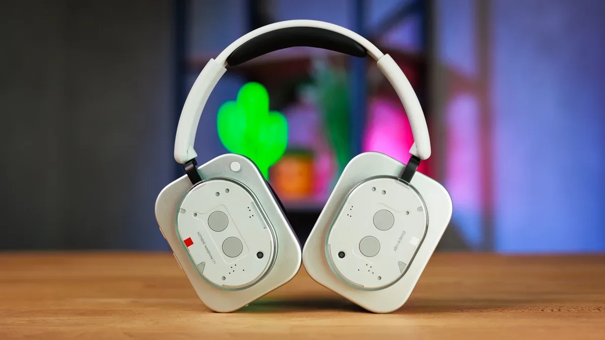 Полноразмерные наушники Nothing Headphone (a): бюджетная цена и очень много желтого цвета