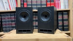 Обзор Fyne Audio F5E: широкая сцена без жанровых капризов