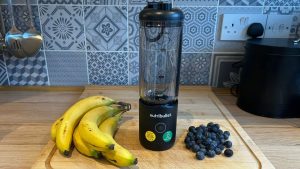 Обзор Nutribullet Flex: легкий и удобный блендер для смузи на ходу