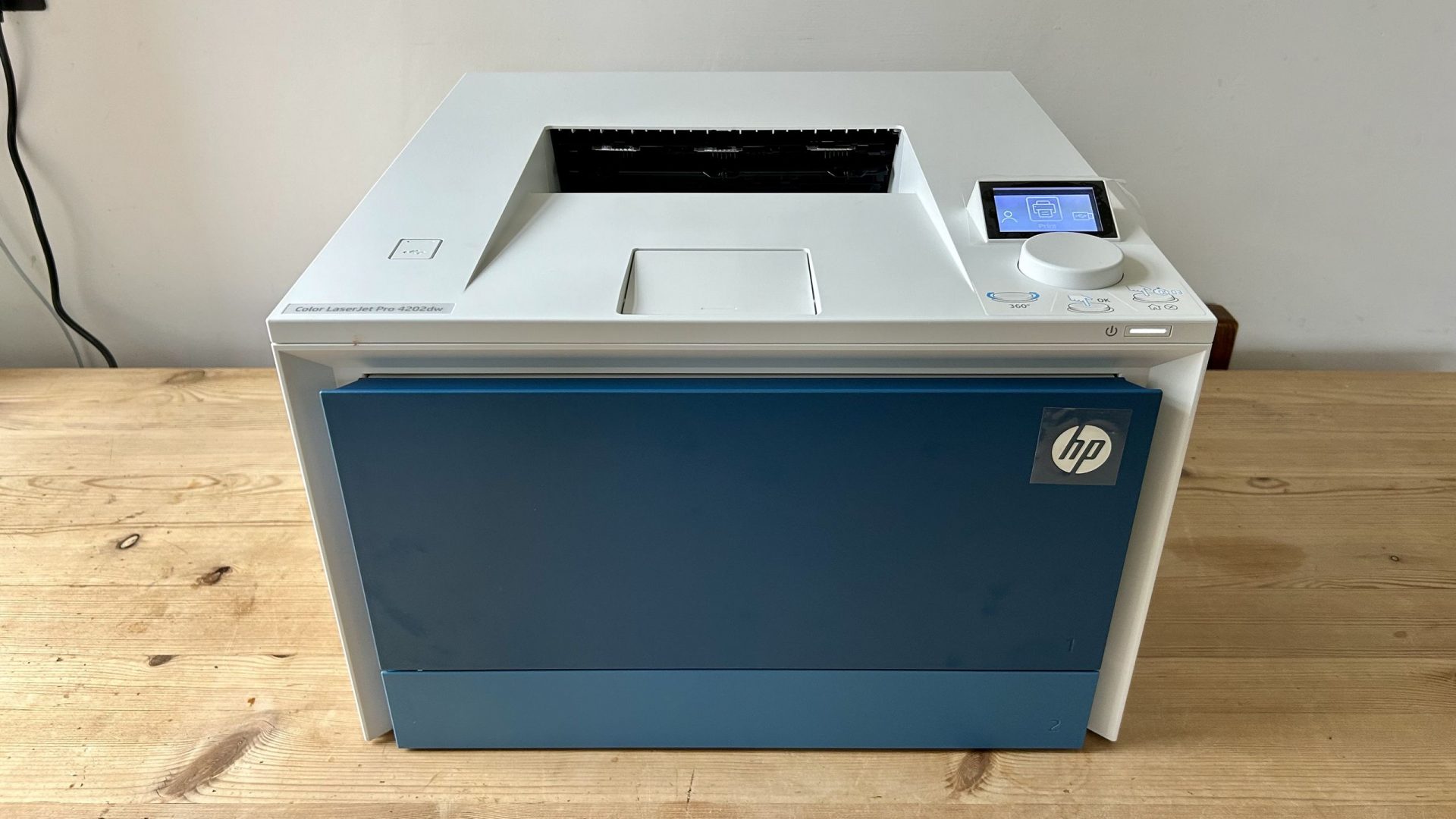 Обзор принтера HP Color LaserJet Pro 4201dw (4202dw): насыщенный черный текст