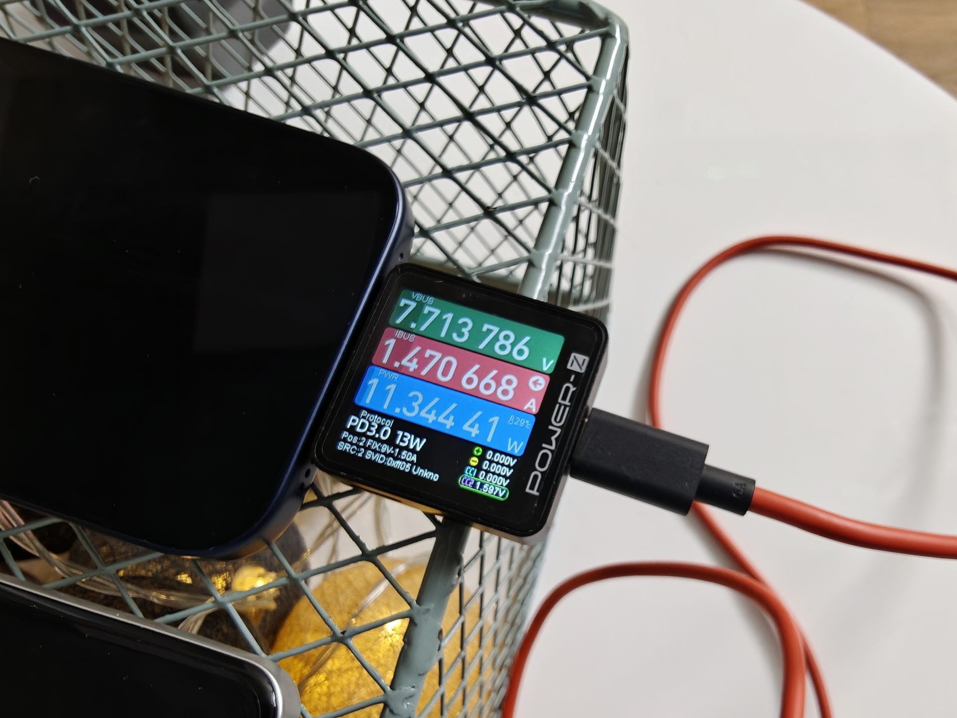 Realme P4 Power: вместо смартфона вы покупаете тяжелый повербанк картинка Смартфон Realme P4 Power: тест батареи | DGL.RU