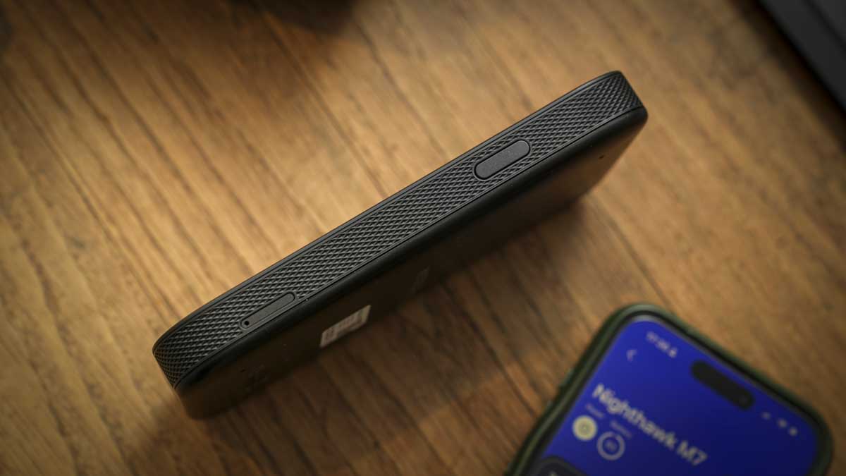 Обзор Netgear Nighthawk M7 — превосходный роутер с 5G и Wi-Fi 7 картинка Роутер Netgear Nighthawk M7 с eSIM и Wi-Fi 7 | DGL.RU