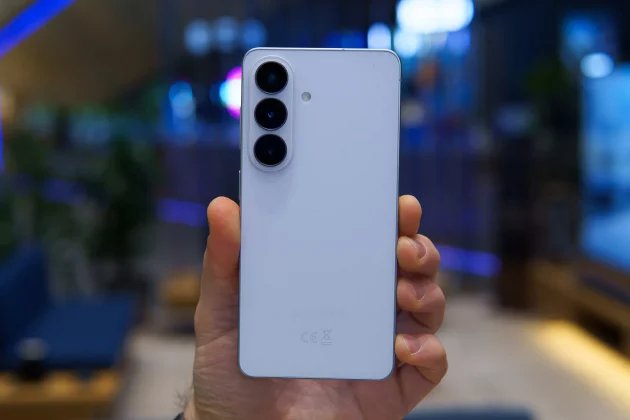 Никаких революций: Samsung показала скучные S26 и S26 Plus