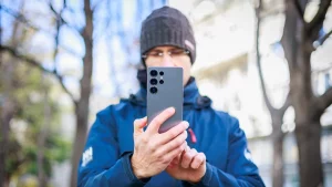 Samsung Galaxy S27 Ultra может украсть главную фишку iPhone без копирования «челки»