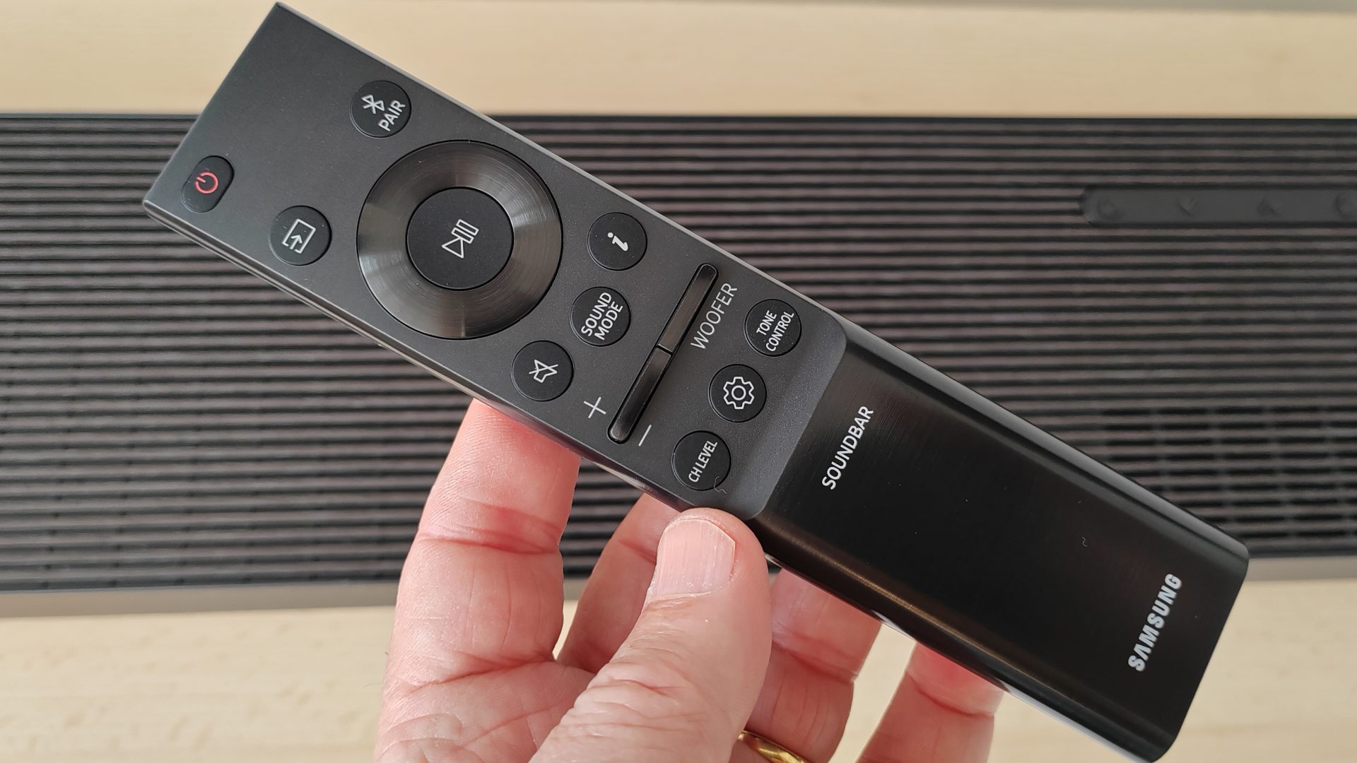 Саундбар Samsung HW-QS90H: басы и Dolby Atmos | DGL.RU