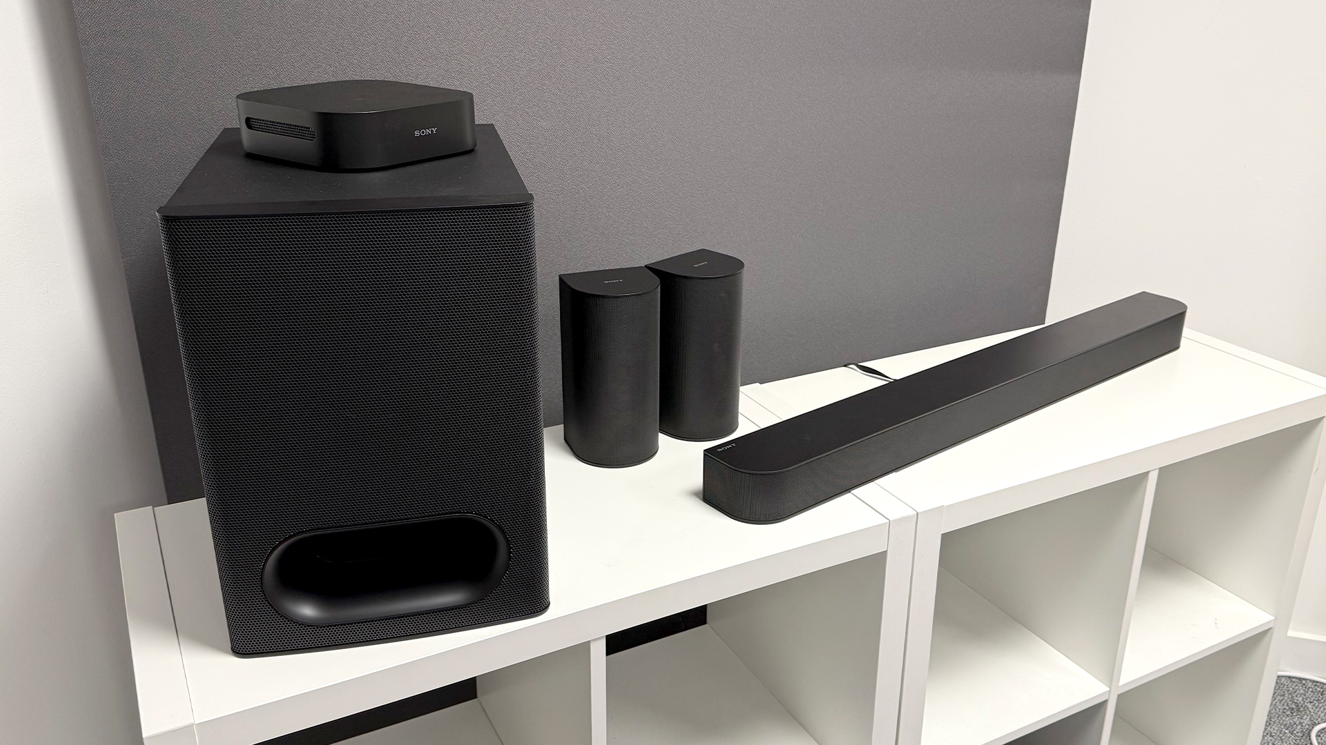 Обзор Sony Bravia Theatre System 6 - один из самых странных саундбаров картинка Саундбар Sony Bravia Theatre System 6 | DGL.RU