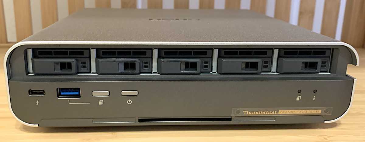 Система хранения QNAP TBS-h574TX с Thunderbolt | DGL.RU