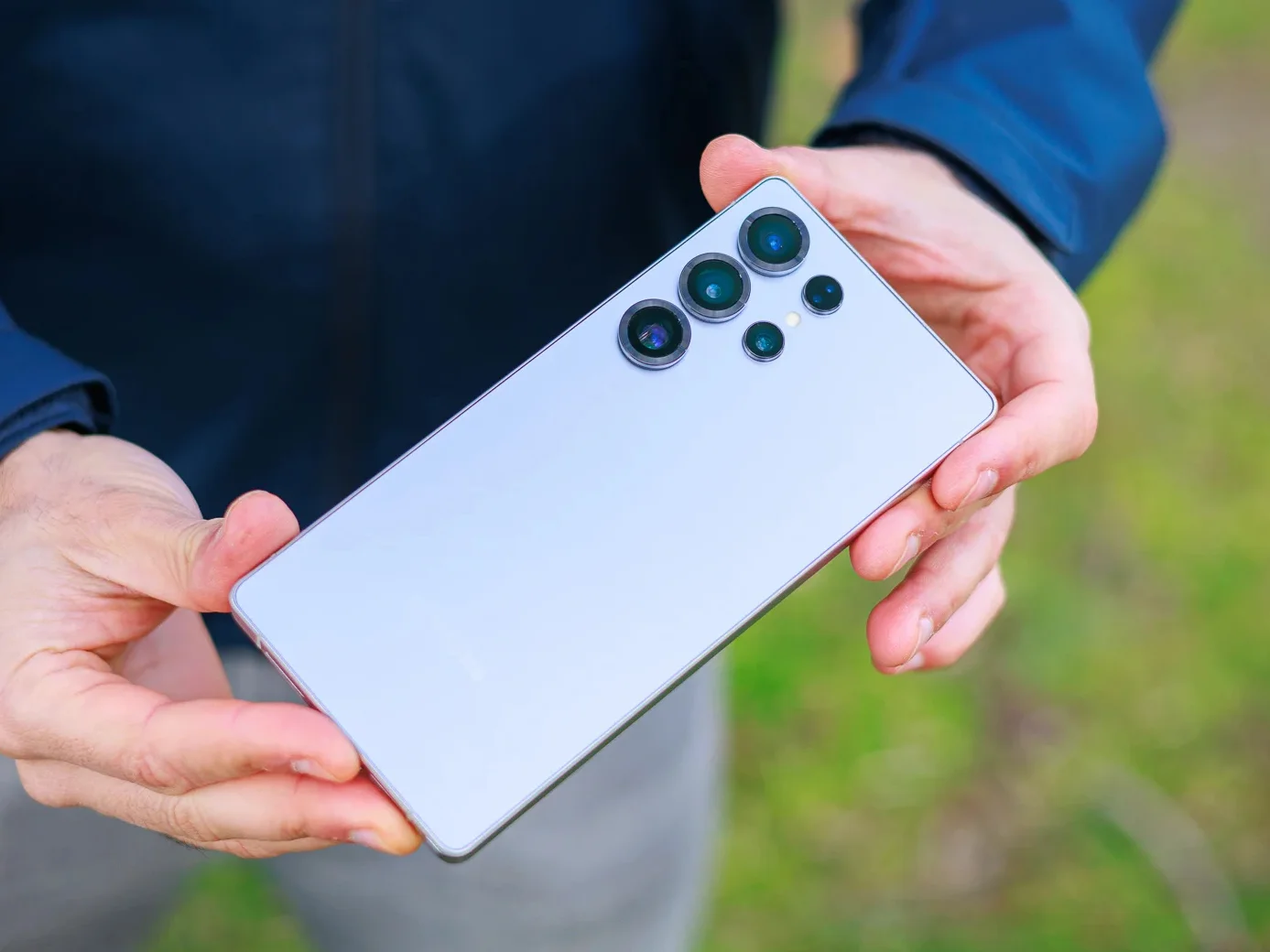 Складной iPhone получит мощную батарею | DGL.RU