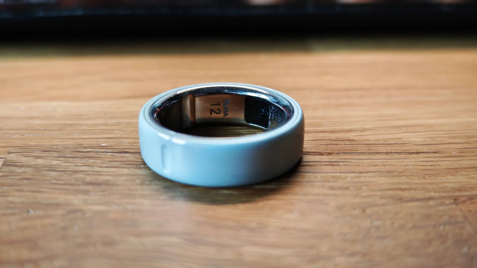 Смарт-кольцо Oura Ring 4 Ceramic Edition | DGL.RU