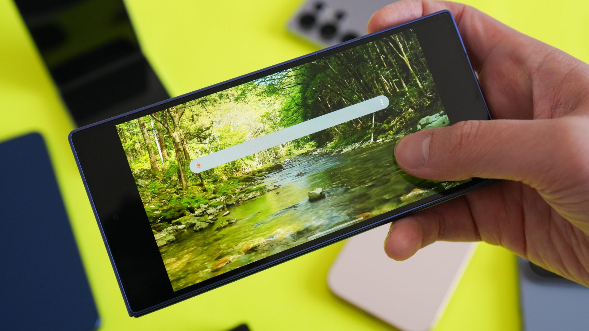 Смартфон OnePlus 15: батарея и автономность | DGL.RU