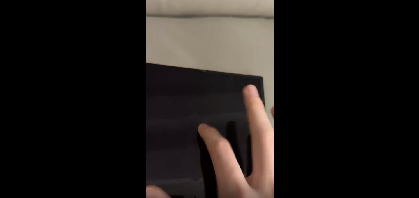 Смартфон Galaxy Z TriFold: инновационный провал за 223 тысячи рублей или «детские болезни» первого поколения картинка Смартфон Galaxy Z TriFold: инновации или риск | DGL.RU