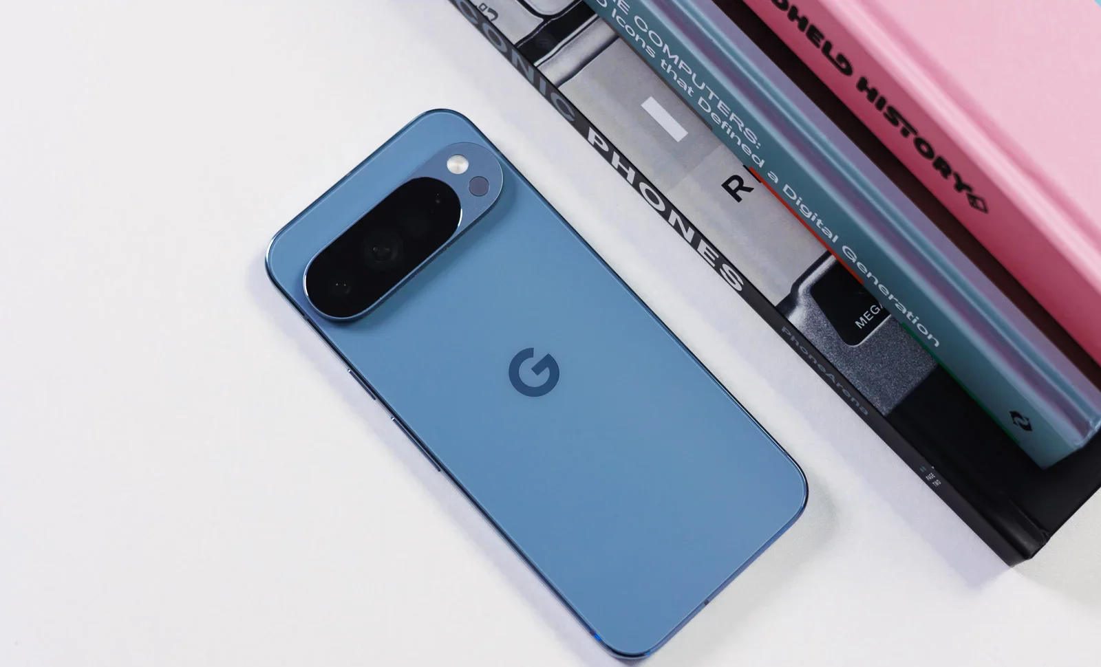 Смартфон Pixel 10 Pro XL: дизайн и магия Qi2 | DGL.RU