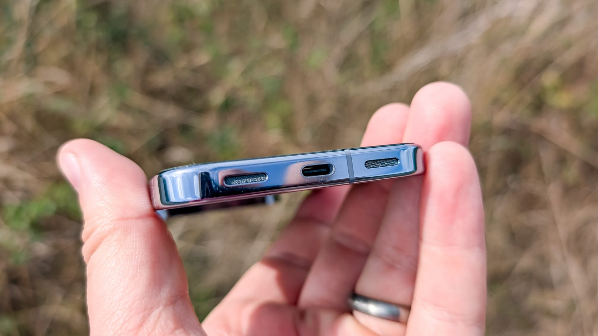 Смартфон Pixel 10 пугает хлопками владельцев | DGL.RU