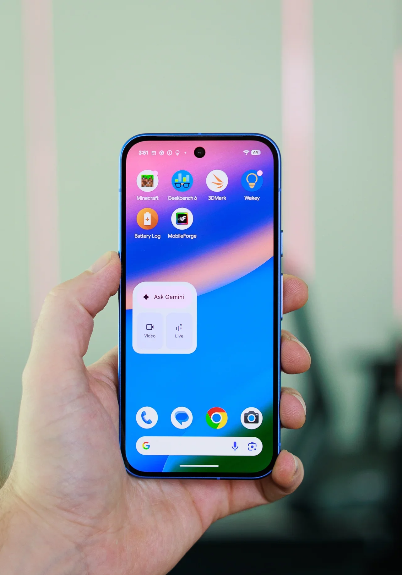 Смартфон Google Pixel пугает хлопками в динамиках | DGL.RU