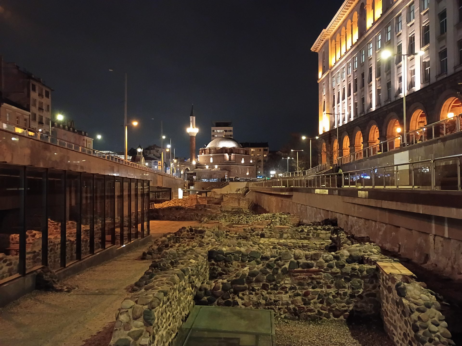 Обзор Moto G и G Play (2026): ключевые различия картинка Смартфон Moto G (2026) — батарея решает | DGL.RU