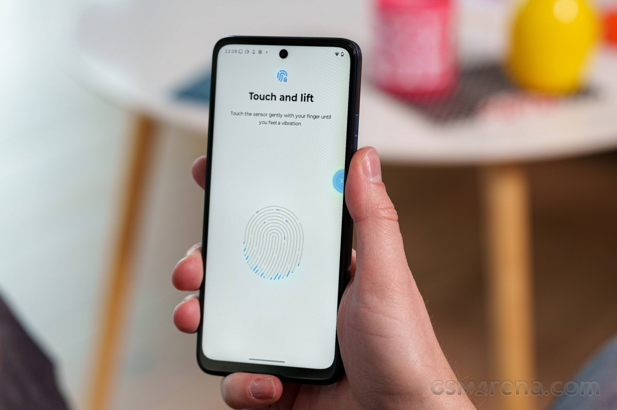 Обзор Moto G и G Play (2026): ключевые различия картинка Смартфон Moto G (2026) — батарея решает | DGL.RU