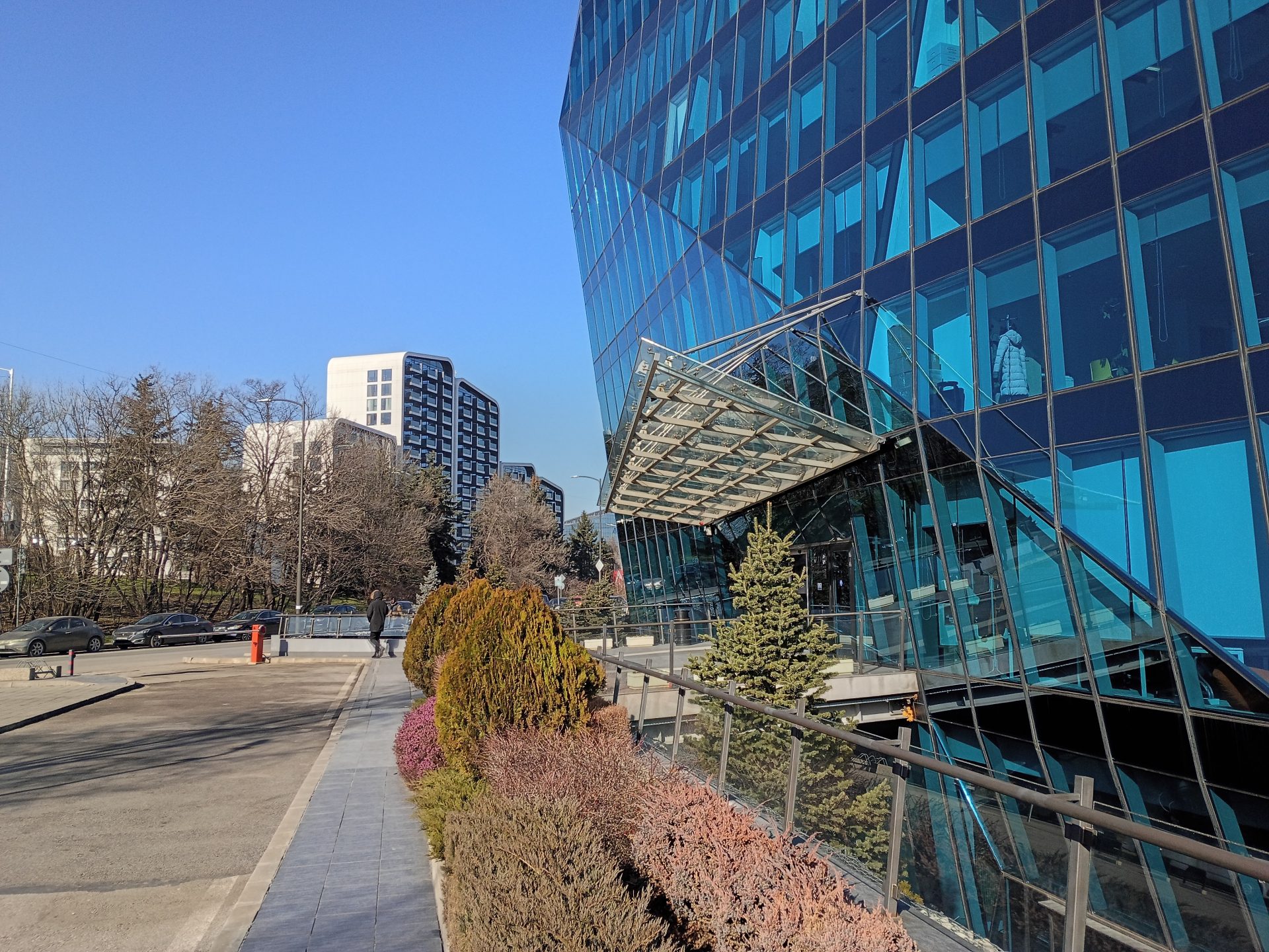 Обзор Moto G и G Play (2026): ключевые различия картинка Смартфон Moto G (2026) — батарея решает | DGL.RU