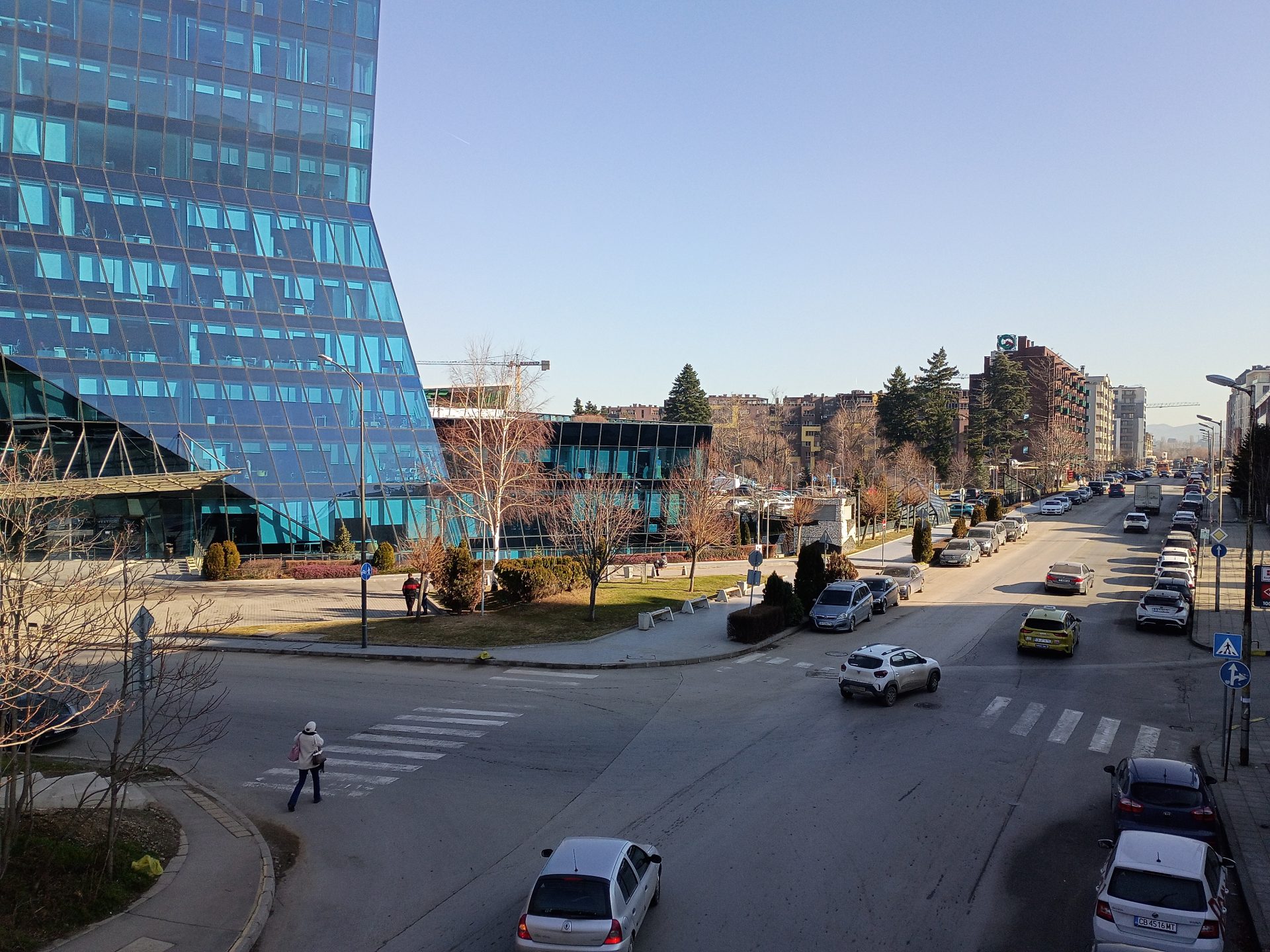 Обзор Moto G и G Play (2026): ключевые различия картинка Смартфон Moto G (2026) — батарея решает | DGL.RU