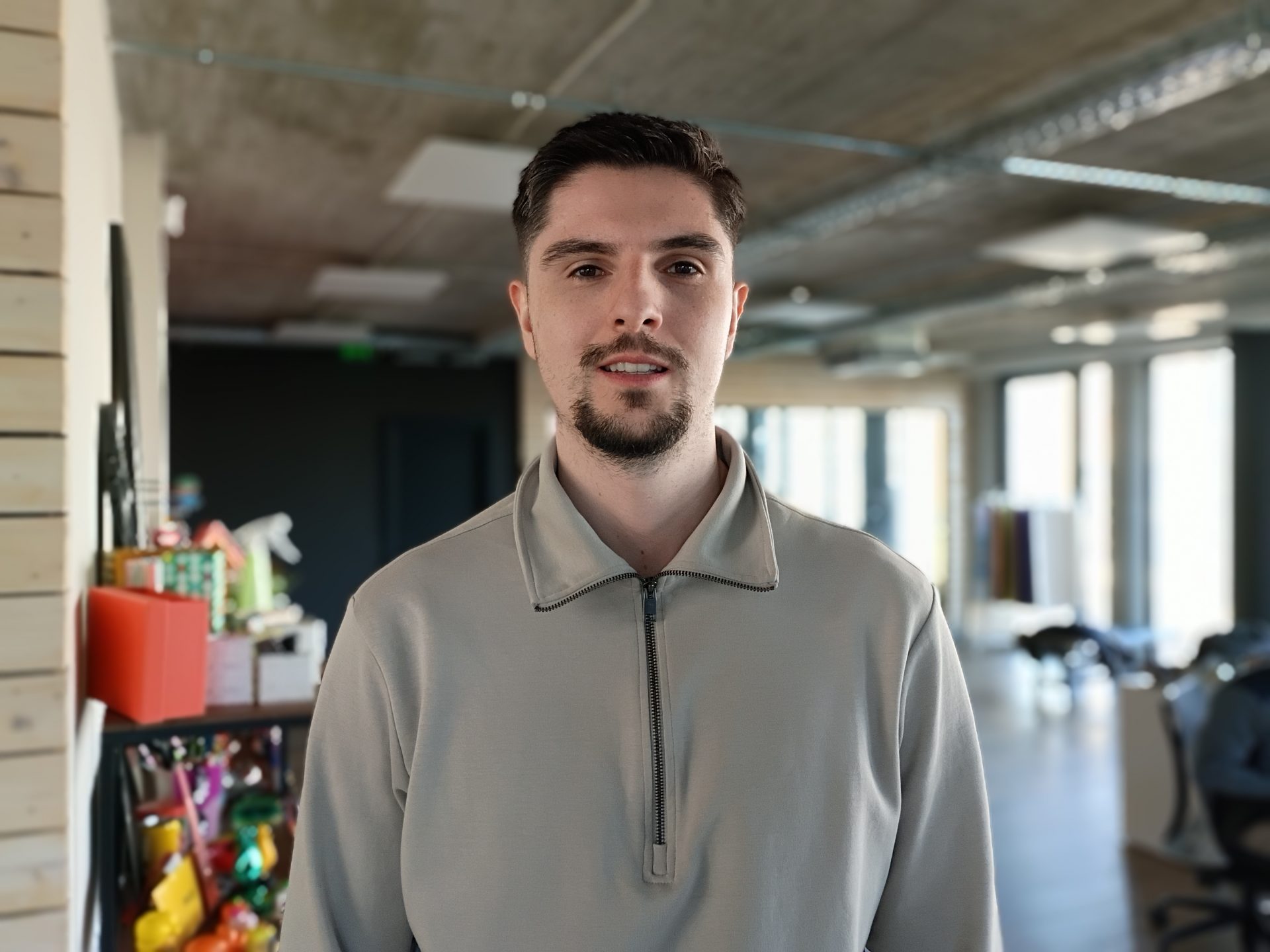 Обзор Moto G и G Play (2026): ключевые различия картинка Смартфон Moto G (2026) — батарея решает | DGL.RU