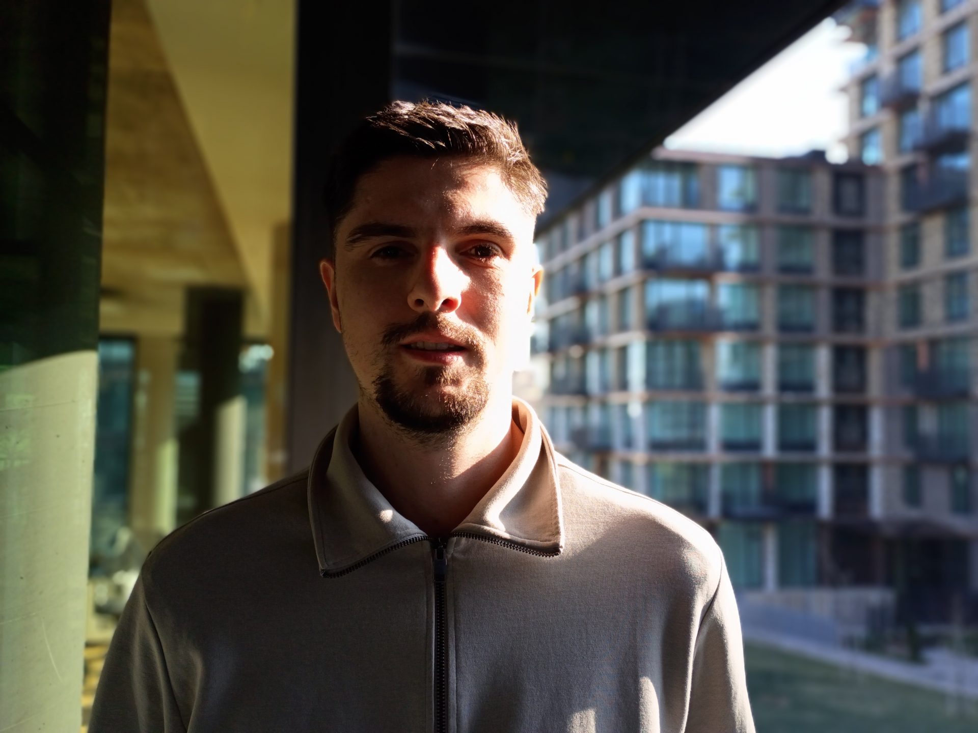 Обзор Moto G и G Play (2026): ключевые различия картинка Смартфон Moto G (2026) — батарея решает | DGL.RU