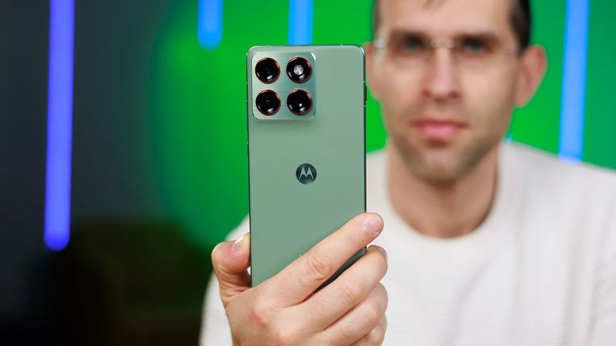 Обзор Motorola Edge 70: этот тонкий смартфон сделан правильно