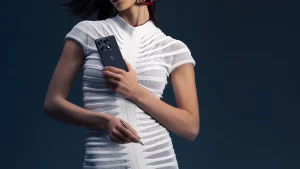 Смартфон Motorola Signature: почему этот «люкс» выглядит так скучно и вторично