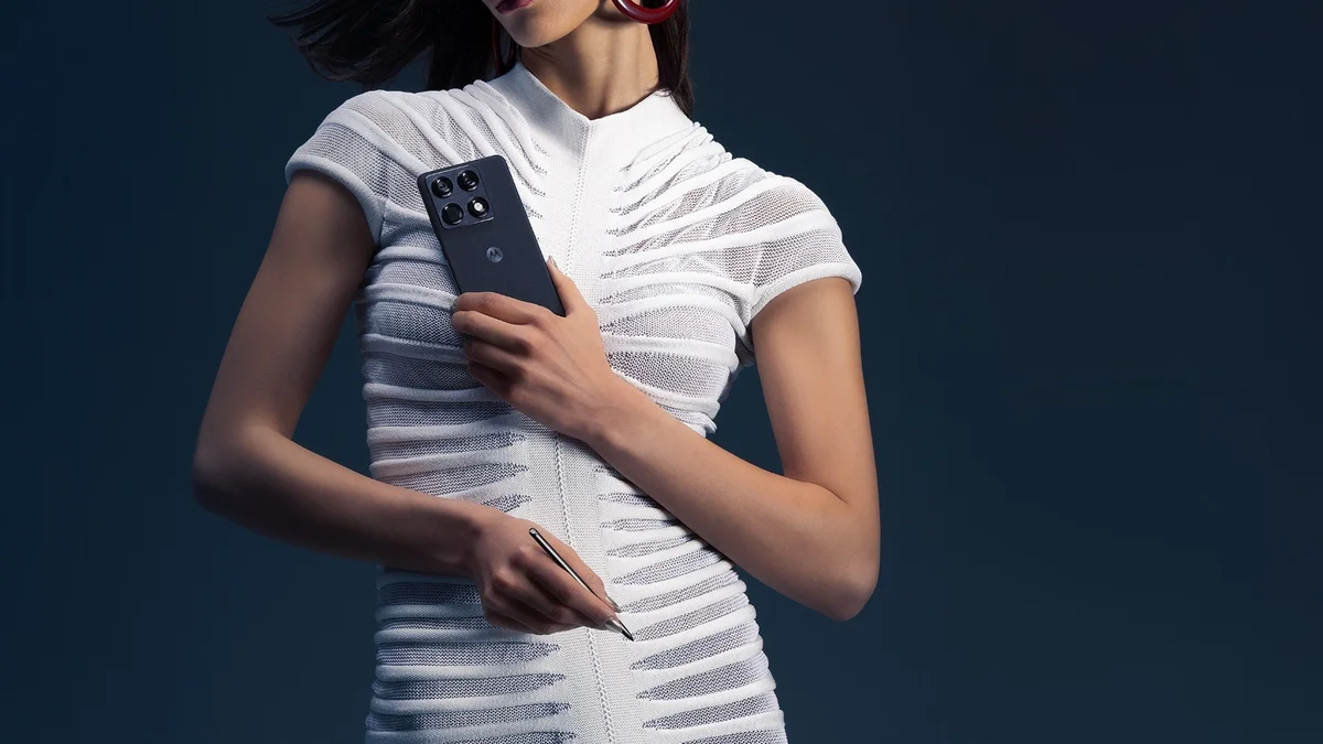 Смартфон Motorola Signature: почему этот «люкс» выглядит так скучно и вторично