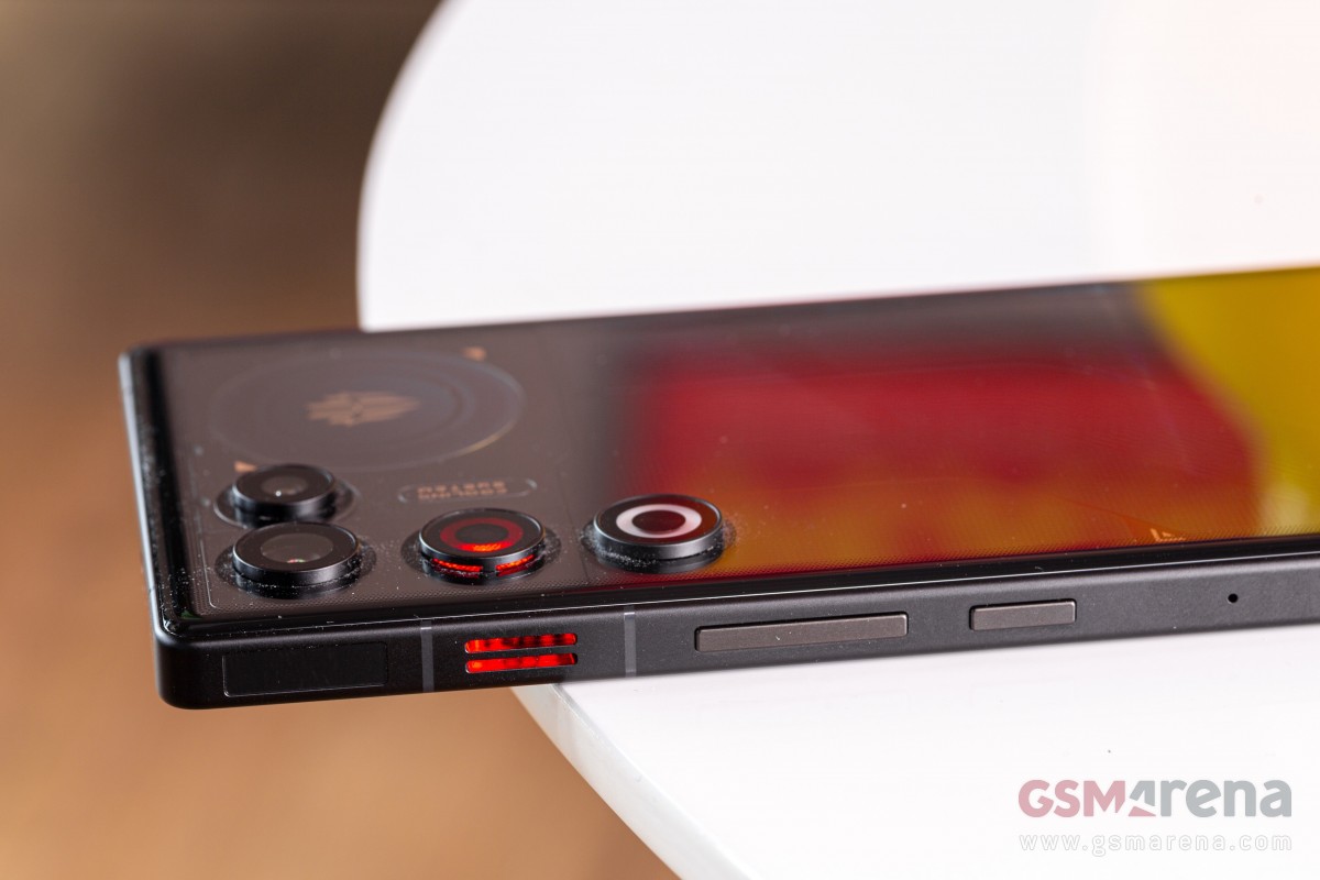 Обзор RedMagic 11 Air: чертовски разумный выбор картинка Смартфон nubia RedMagic 11 Air: тонкий гейминг | DGL.RU