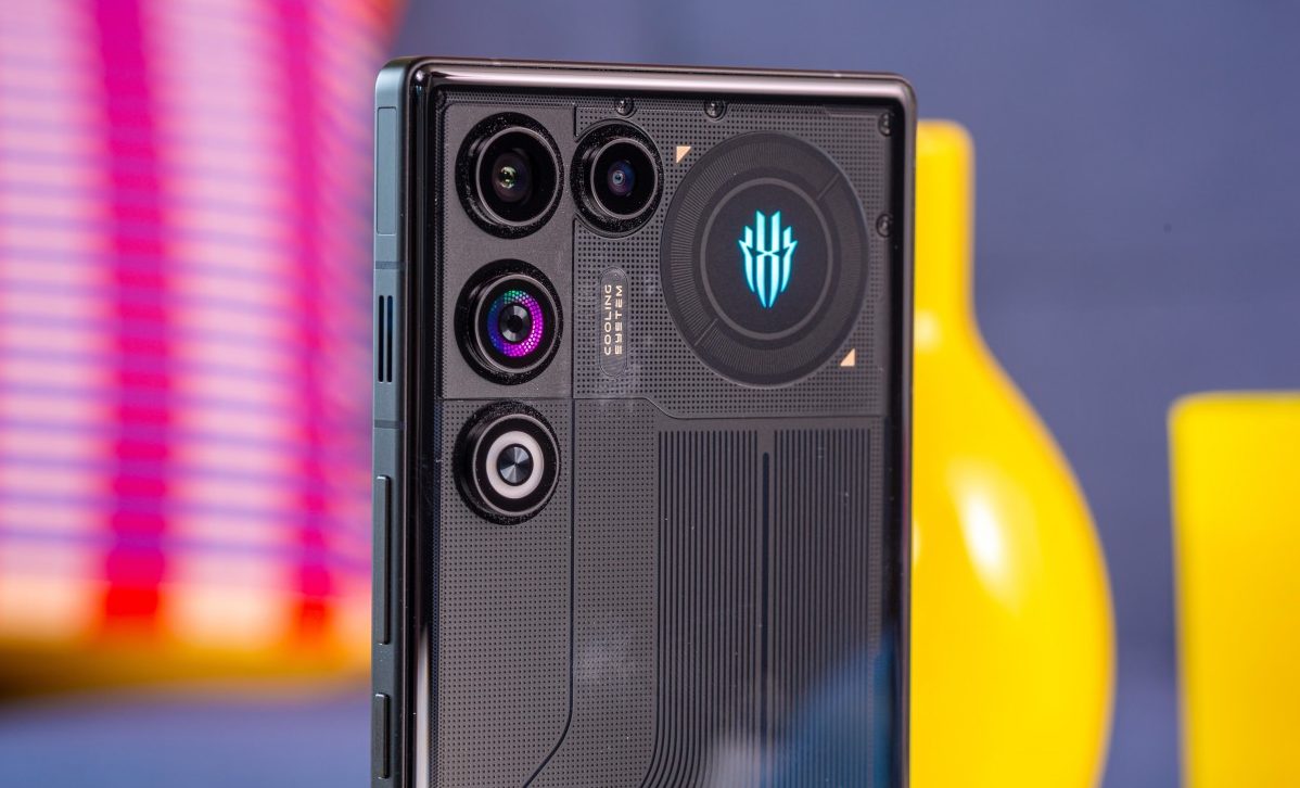 Обзор RedMagic 11 Air: чертовски разумный выбор картинка Смартфон nubia RedMagic 11 Air: тонкий гейминг | DGL.RU