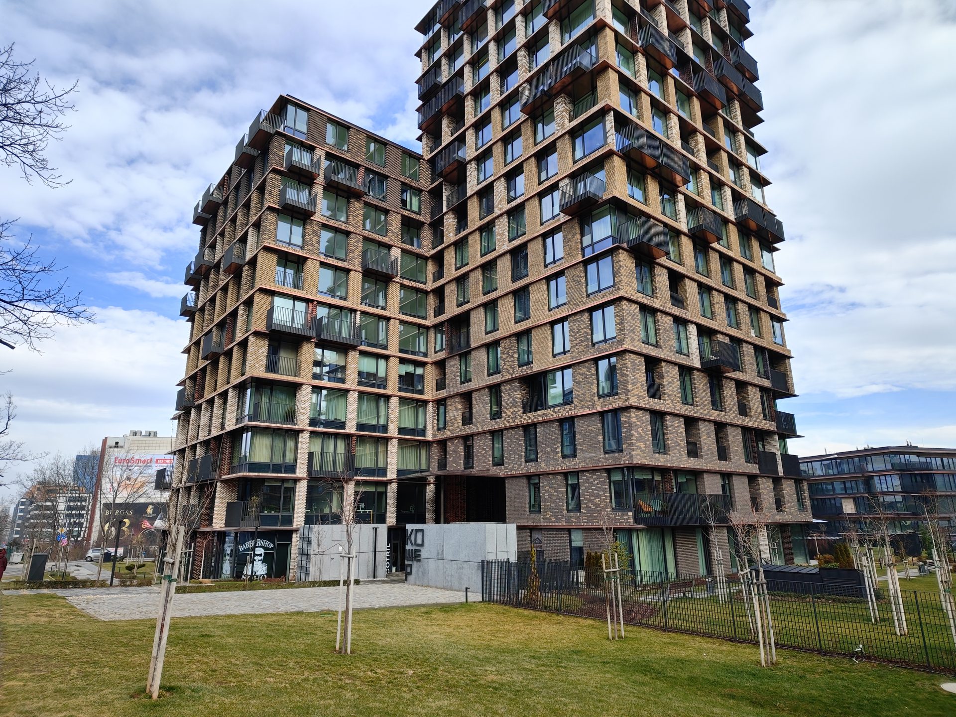 Обзор RedMagic 11 Air: чертовски разумный выбор картинка Смартфон nubia RedMagic 11 Air: тонкий гейминг | DGL.RU